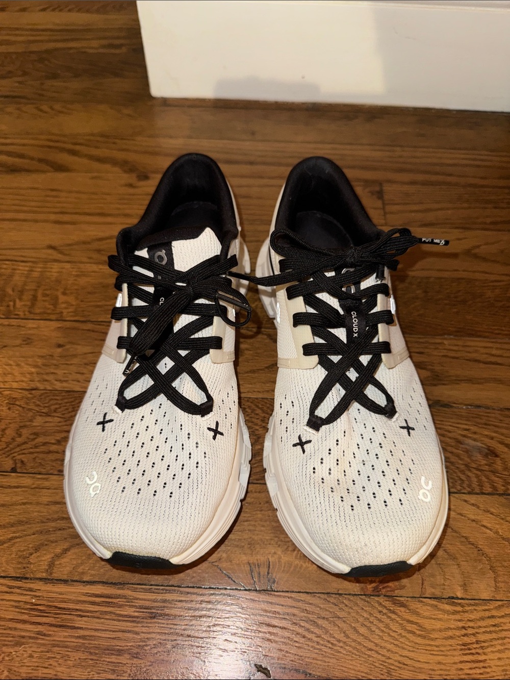 On Cloud X 4 Training Shoes - Ivory & Black